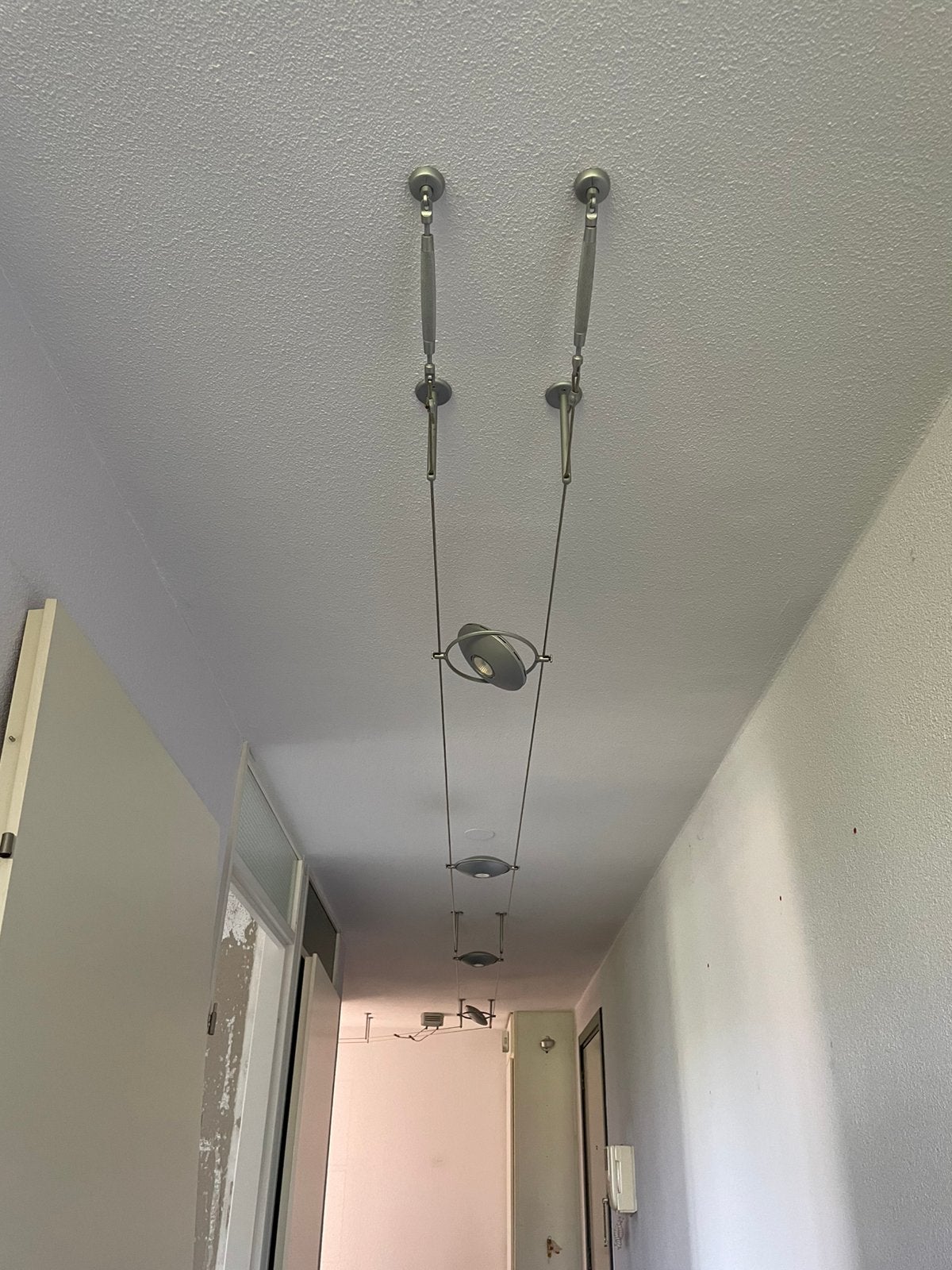 Plafondlamp voor gang, in lengte verstelbaar, Ophalen, Gebruikt, Metaal