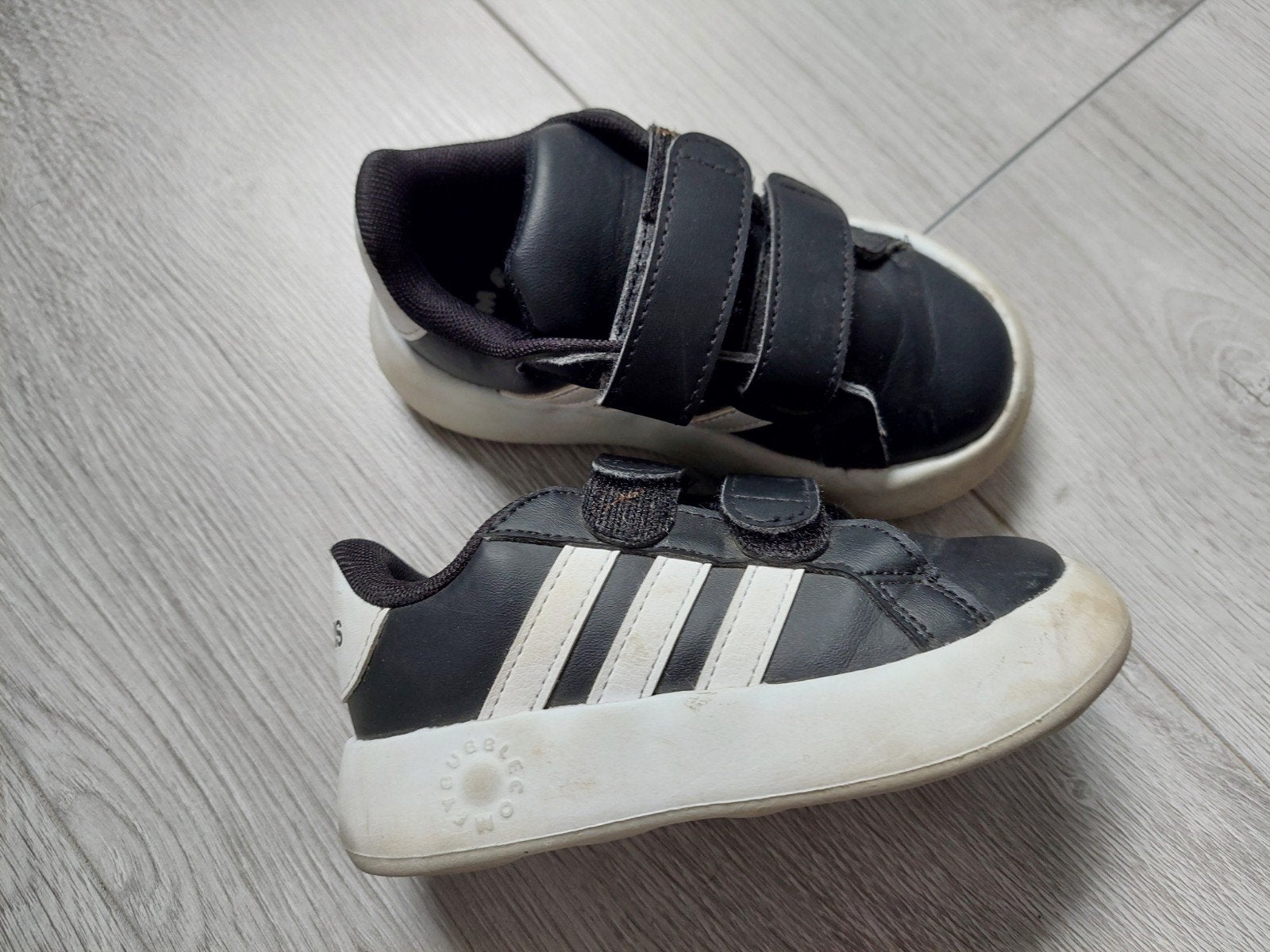 Schoenen maat 25 jongen Adidas sneakers zwart, Adidas, Schoenen, Ophalen of Verzenden, Zo goed als nieuw
