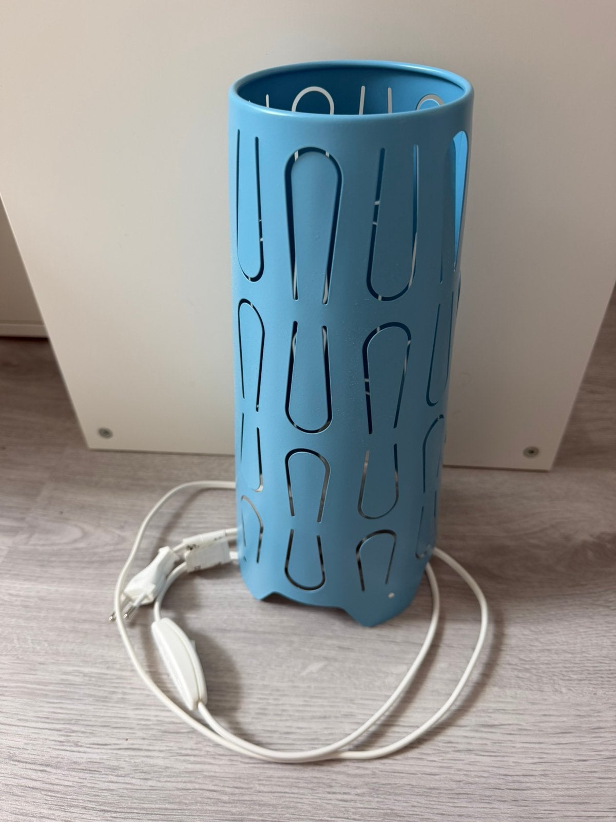 Ikea Kajuta Tafellamp Blauw, Huis en Inrichting, Blauw, Gebruikt, 30 cm, Met schakelaar