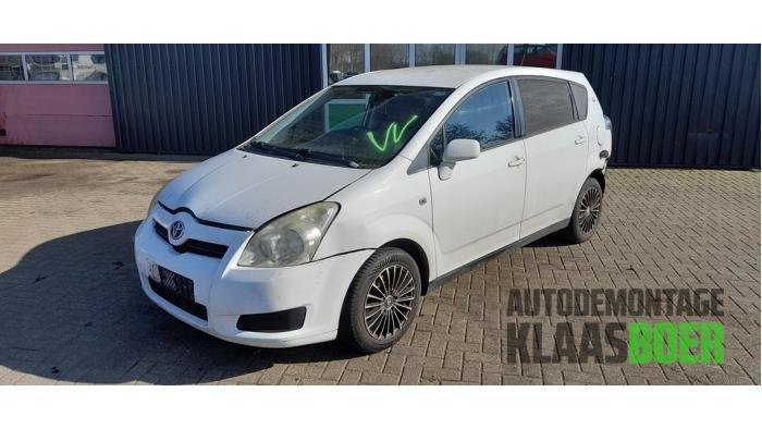 Portier 4Deurs links-voor van een Toyota Corolla Verso (040), Gebruikt, -, Deur, -