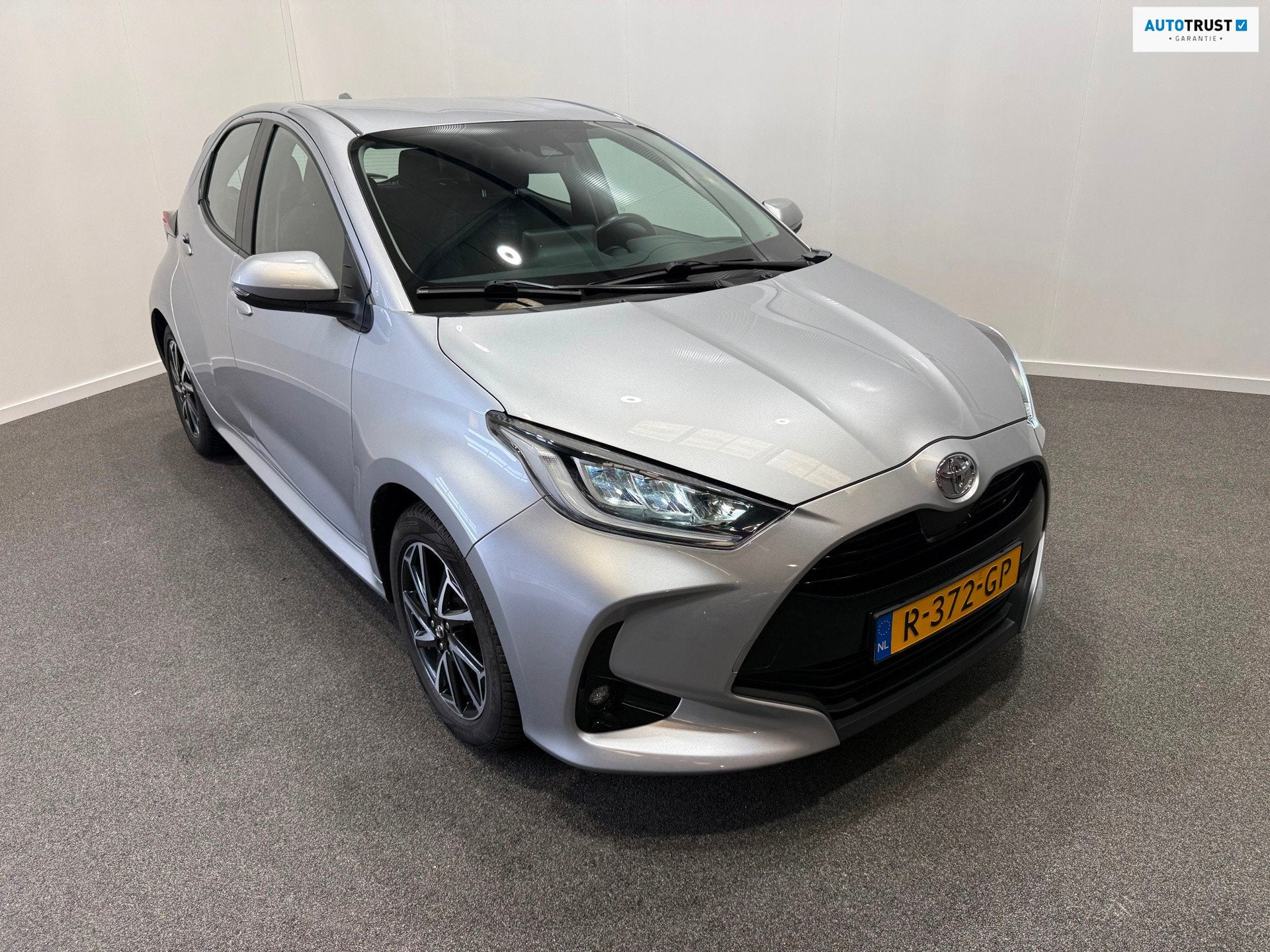 Toyota Yaris 1.5 VVT-i Dynamic, Voorwielaandrijving, Start-stop-systeem, Bedrijf, Handgeschakeld