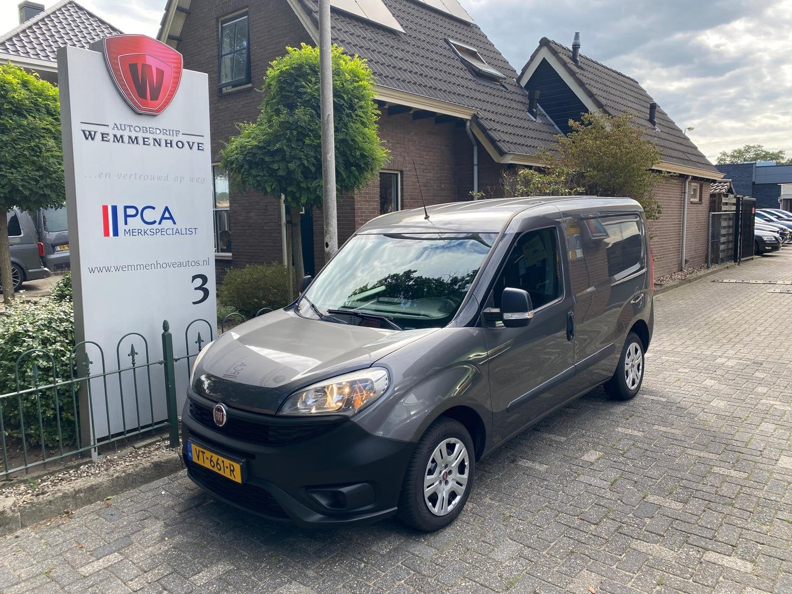 Fiat Doblò Cargo 1.3 MJ L1H1 Actual (bj 2016), Auto's, Bestelauto's, Voorwielaandrijving, Stof, Gebruikt, Zwart