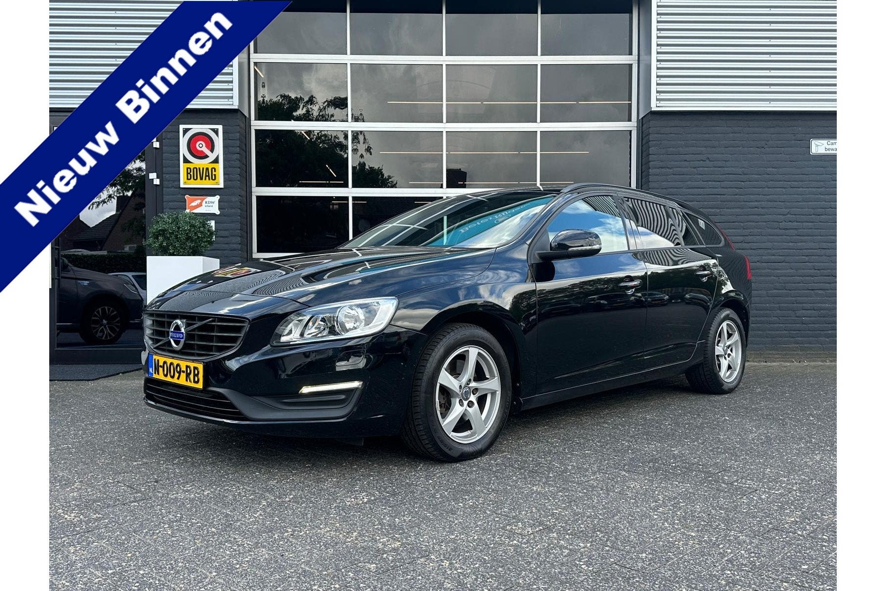 Volvo V60 2.0 T3 Kinetic, Airco, Bluetooth, Cruise, Trekhaak, Auto's, Volvo, Stof, Gebruikt, 4 cilinders, 1969 cc
