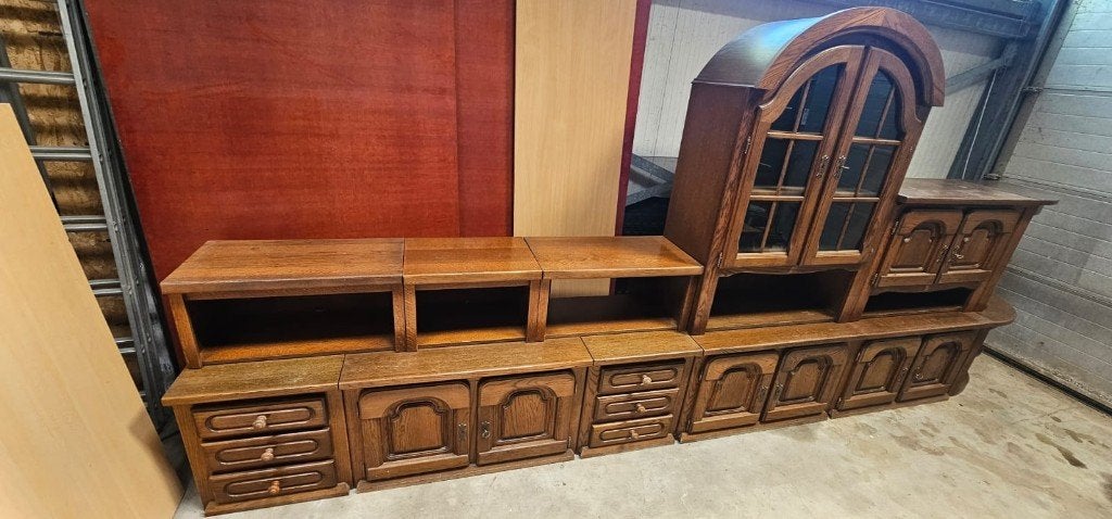 eiken kast, Ophalen