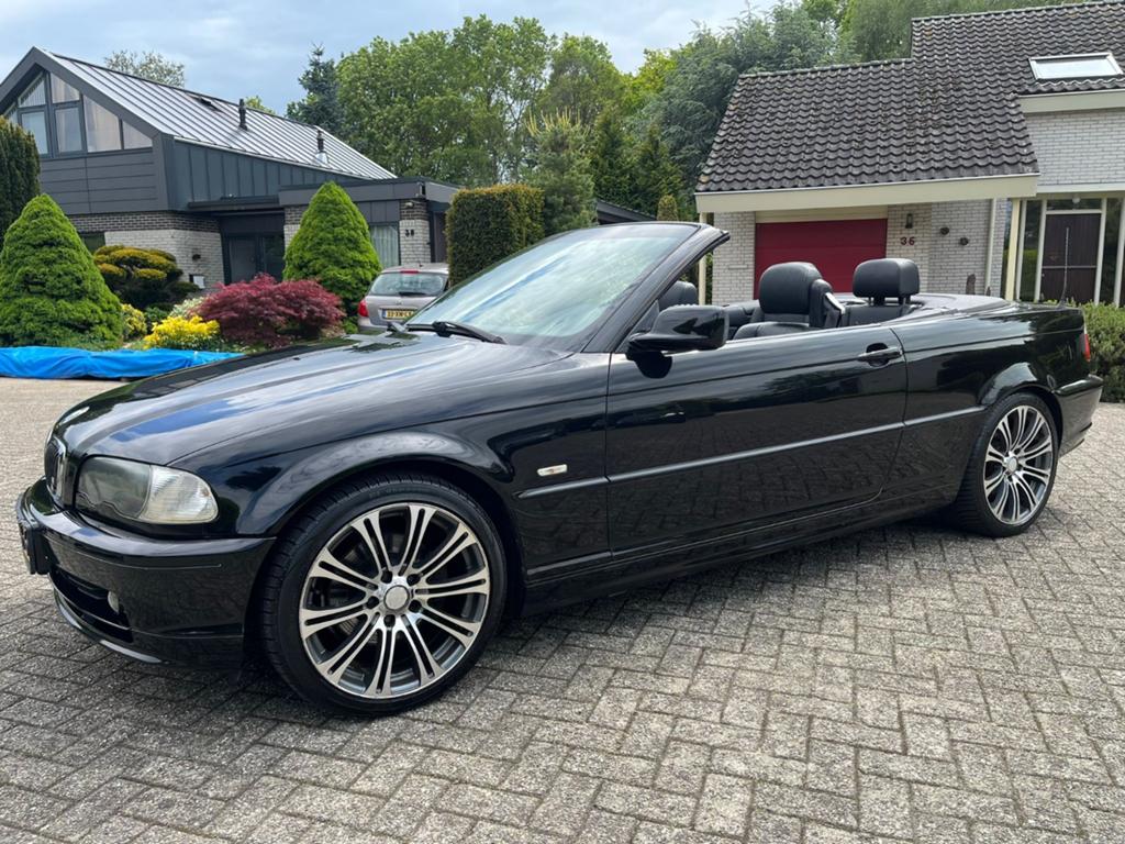 BMW 3-Serie 2.2 CI 320 Cabriolet met hardtop 2001 Zwart, Auto's, 2171 cc, Achterwielaandrijving, Cabriolet, 4 stoelen