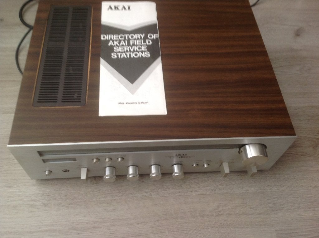 Sets= Akai AA-1020L Stereo Receiver + CD Sony CDP-M205, Zo goed als nieuw, Losse componenten, Ophalen of Verzenden, Akai