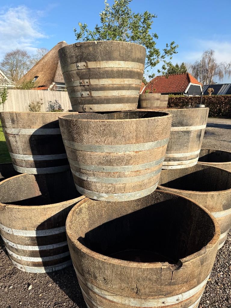 Bloembak | grote ronde Plantenbak | halve ton olijfboom vat, Tuin en Terras, Ophalen, Rond, Balkon, Hout
