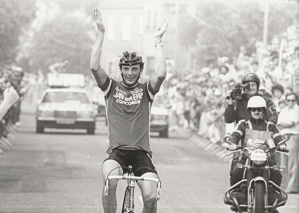 Geulle  Ned Kampioenschappen Wielrennen 25-6-1983 persfoto, Verzamelen, Ophalen of Verzenden, 1980 tot heden, Ongelopen, Limburg