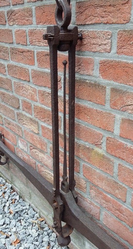 1708dateert GROTE Gesmede IJzeren Stadswaag Waag Weegschaal, Ophalen