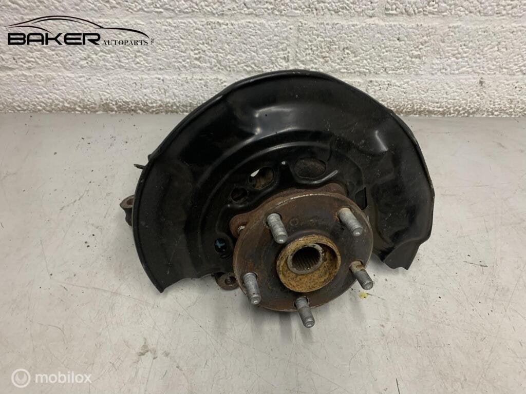Fusee houder linksvoor Toyota Auris II ('12-'19) F10L6, Gebruikt, Toyota, Ophalen of Verzenden, Toyota