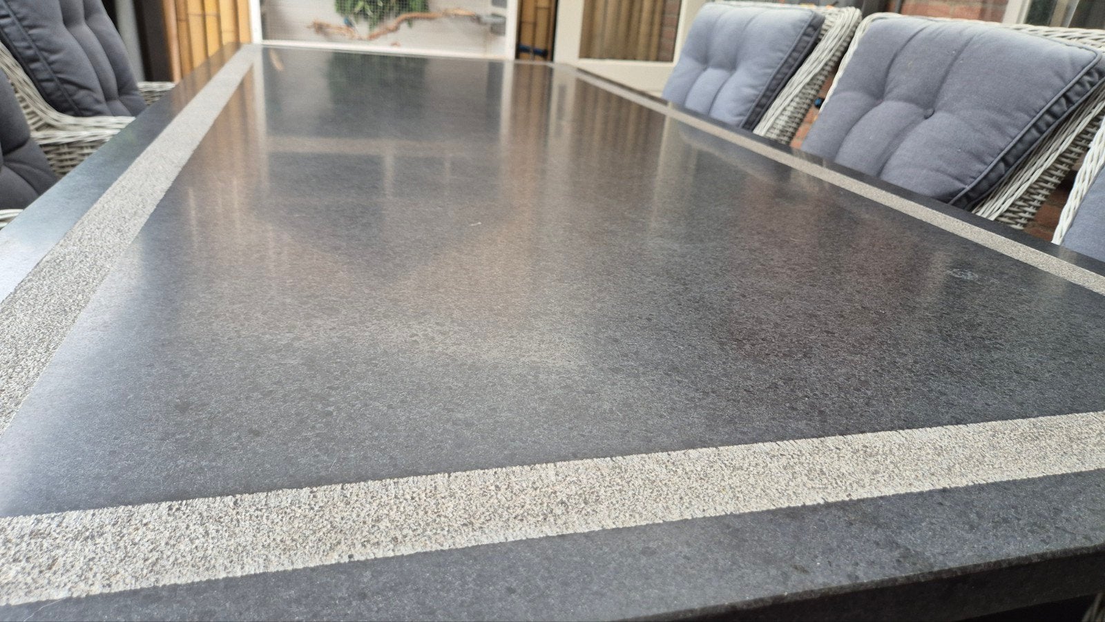 prachtige antraciet grijze tuintafel met granieten blad., Ophalen, Zo goed als nieuw, Rechthoekig, Overige materialen