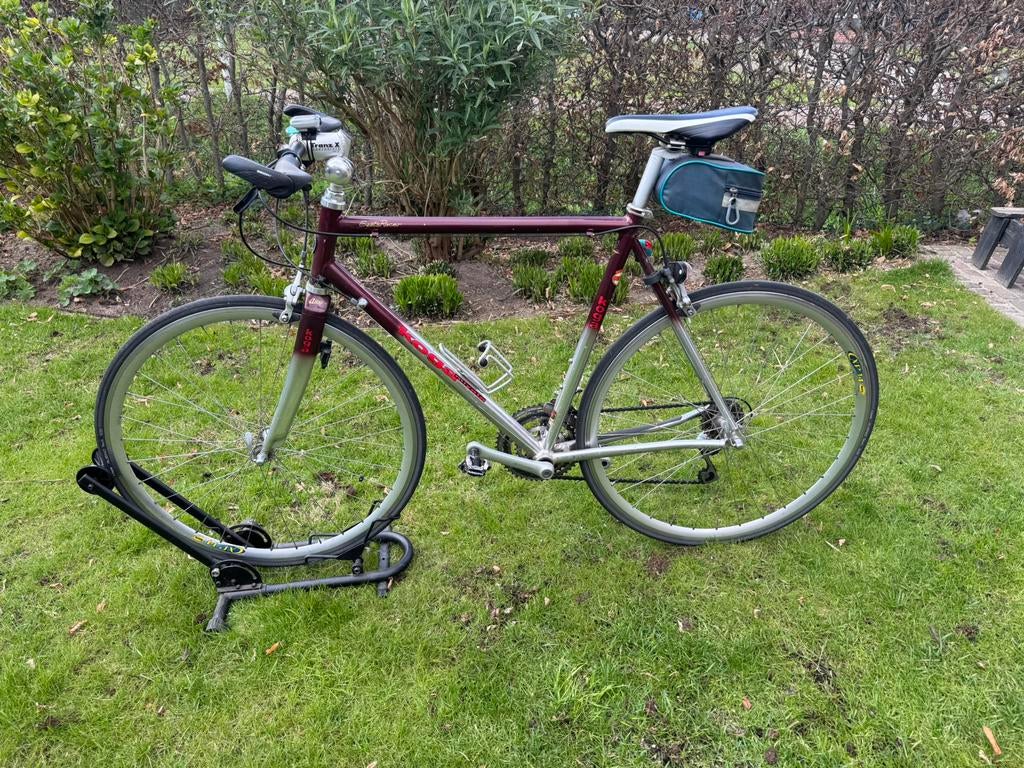 Koga racefiets met nieuw recht stuur . Incl schoenen, Fietsen en Brommers, Fietsen | Racefietsen, Ophalen, Gebruikt, 10 tot 15 versnellingen