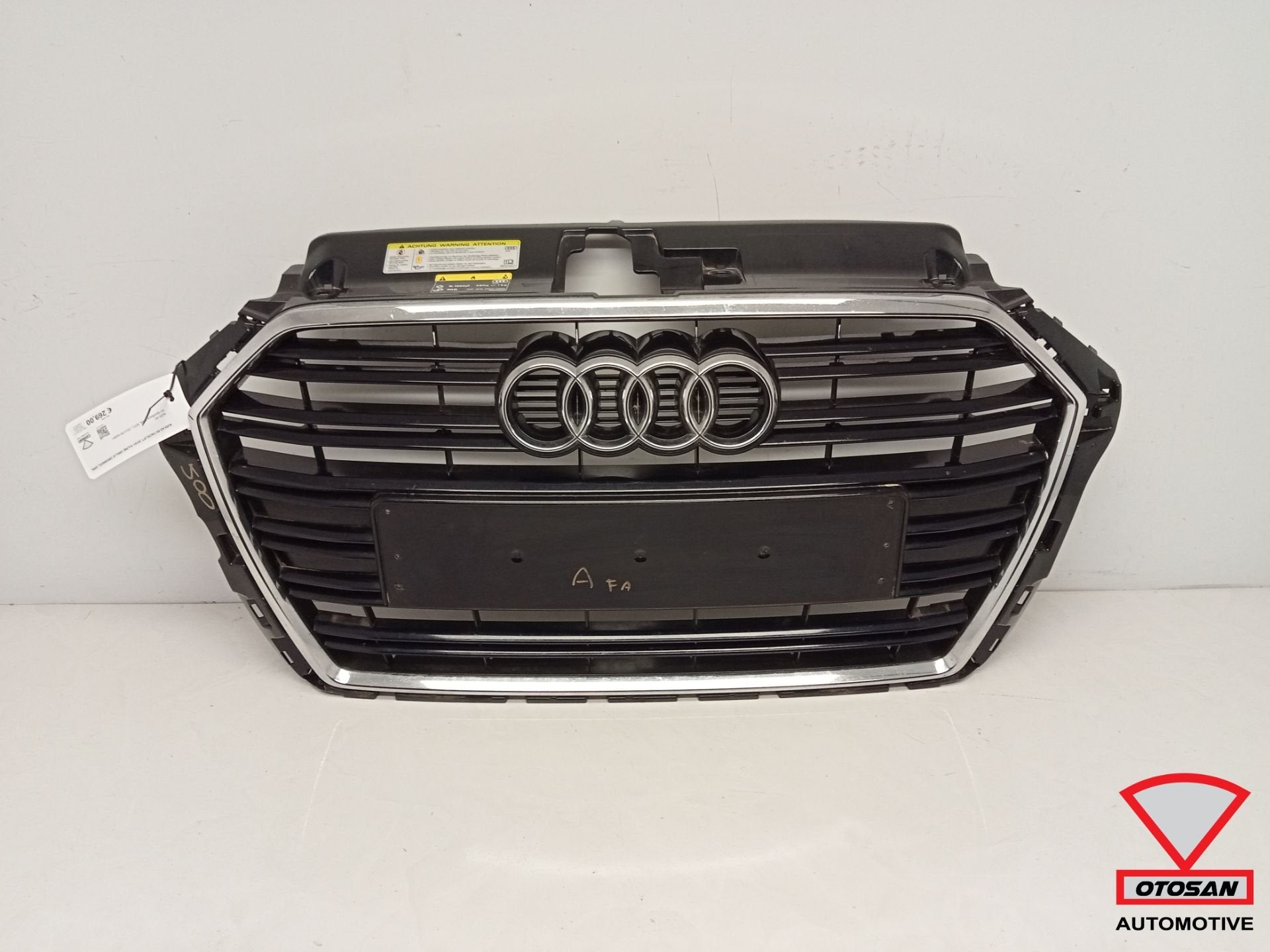 Audi a3 8v facelift 2016+ S-line grille origineel gril, Gebruikt, AUDI AG, Auto-Union-Strasse 1
85045  Ingolstadt, DE, Kundenbetreuung@audi.de