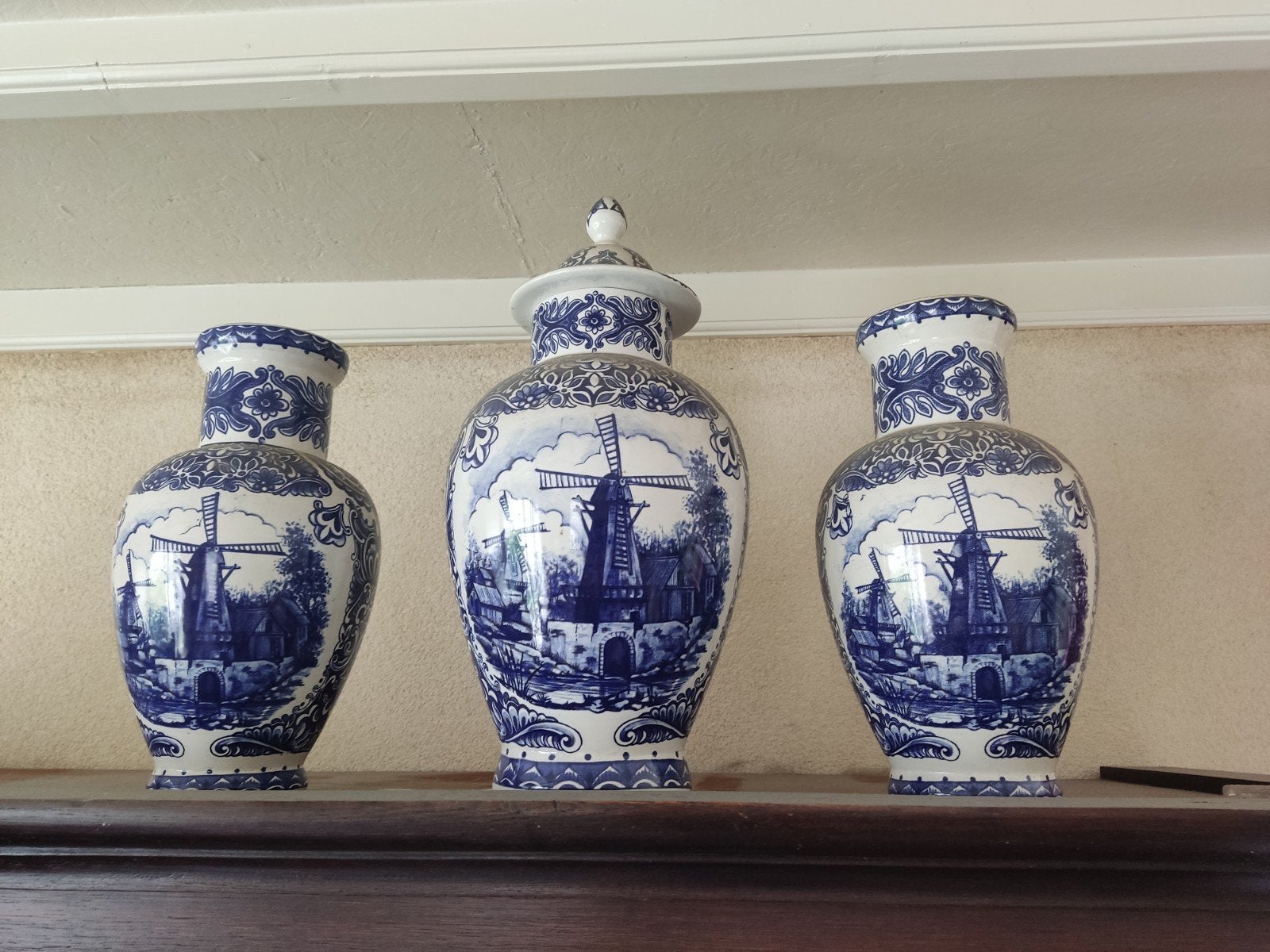 Vintage set van 3 T. Delfts Bleau porseleinen vazen, Antiek en Kunst, Ophalen of Verzenden
