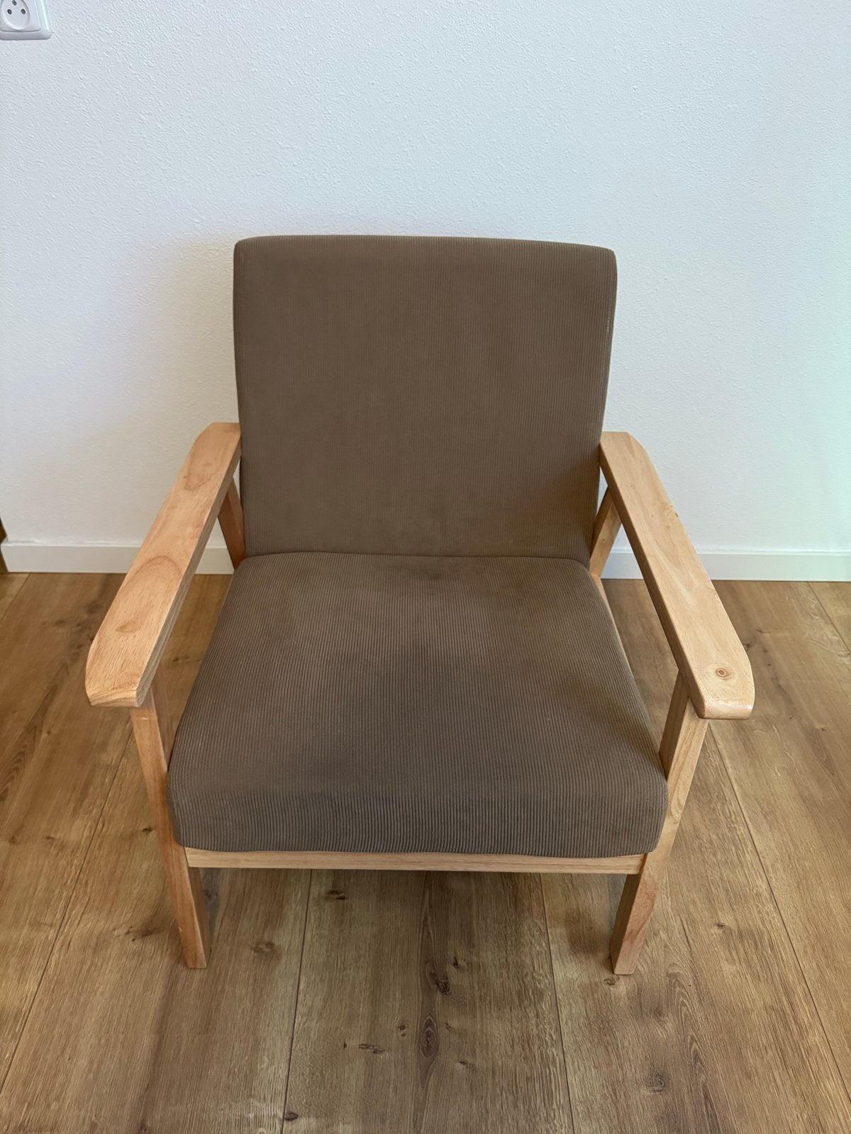 Sweeek stoel taupe hout en corduroy, Huis en Inrichting, Ophalen, Overige kleuren, Zo goed als nieuw, Eén