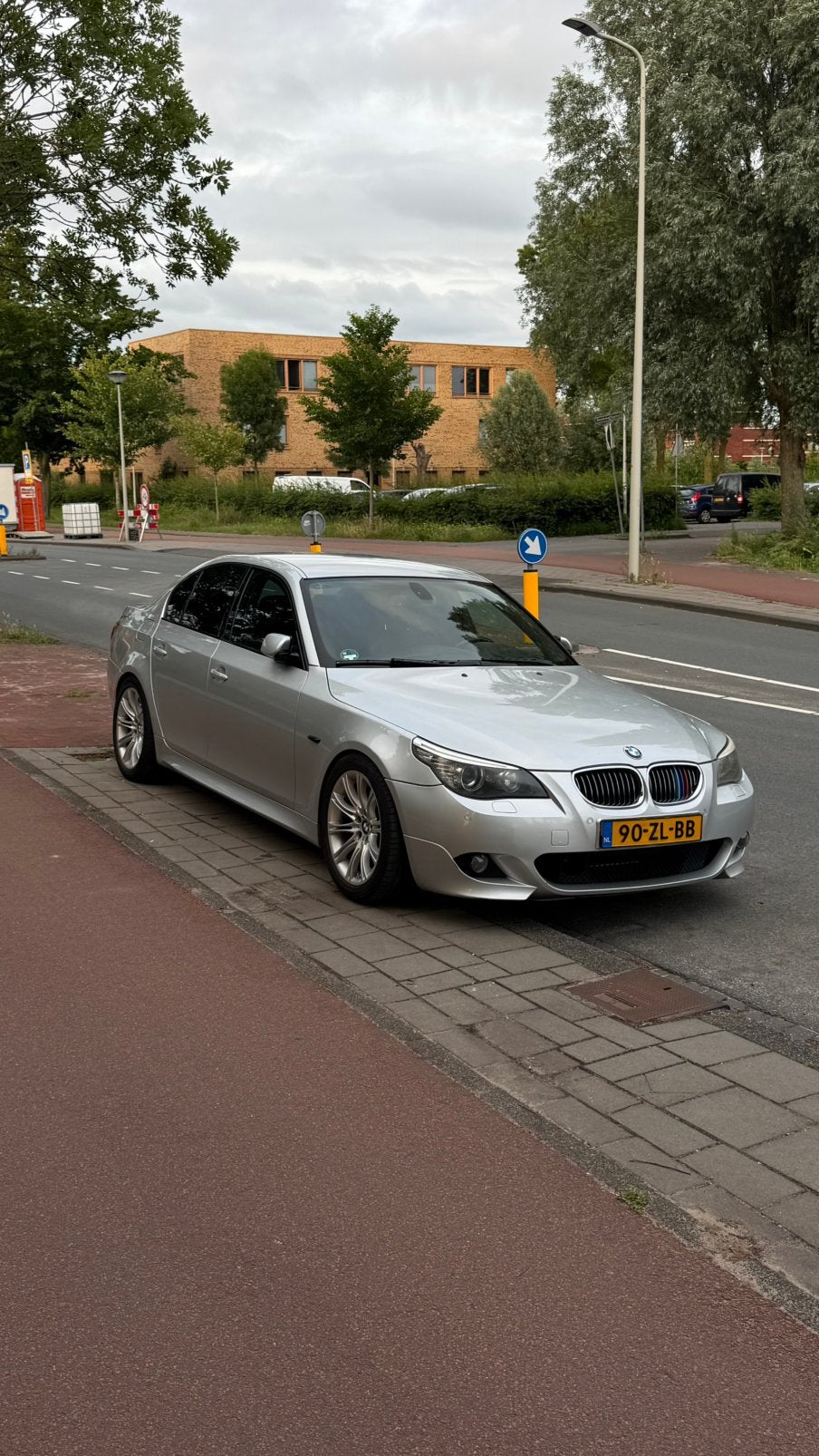 BMW 5-Serie 3.0 XI 530 AUT 2008 Grijs, Auto's, Automaat, 2000 kg, 2996 cc, Origineel Nederlands
