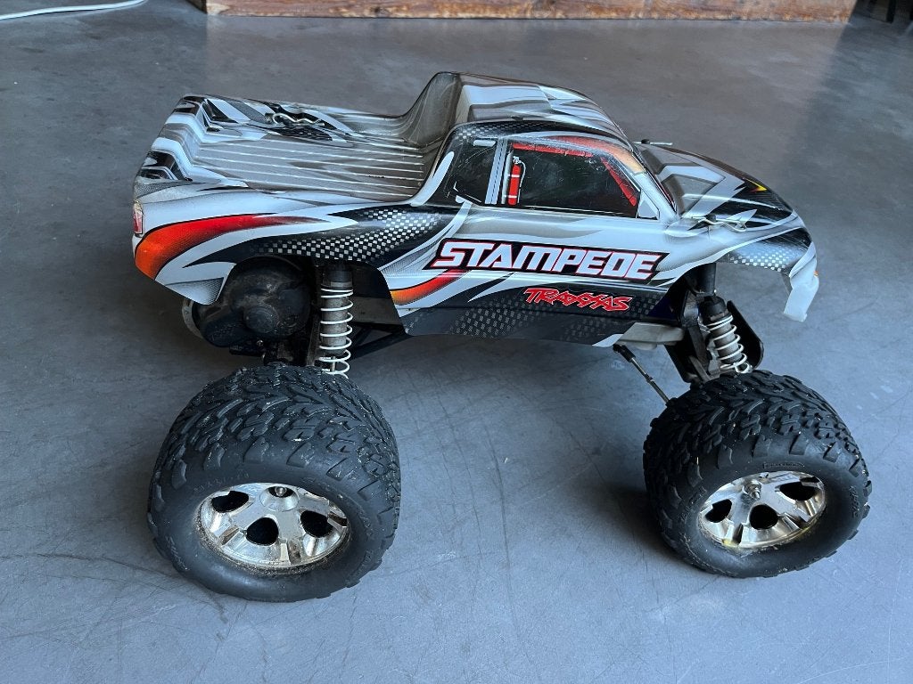 TRXXS Stampede 2WD met nieuwe accu (compleet) TRAXXAS, Gebruikt, Auto offroad, Schaal 1:10, RTR (Ready to Run)