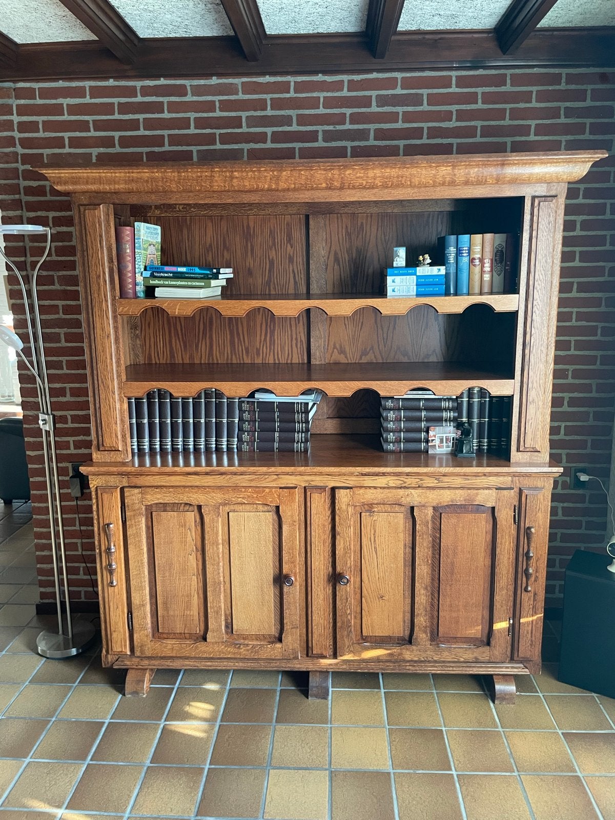 Massief eikenhouten boekenkast/dressoir, Ophalen, Gebruikt, 150 tot 200 cm, Eikenhout