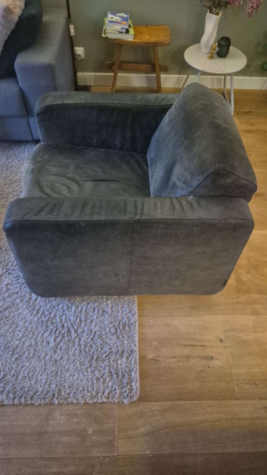 Fauteuil van buffel leer (Suede), Huis en Inrichting, Ophalen, Modern, Comfortabel, Gebruikt, 75 tot 100 cm