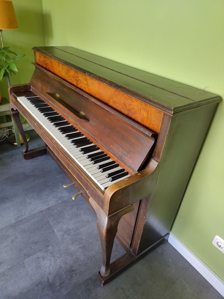 Wolfframm Piano uit Dresden (ca. 1943), Muziek en Instrumenten, Piano's, Ophalen, Gebruikt, Bruin