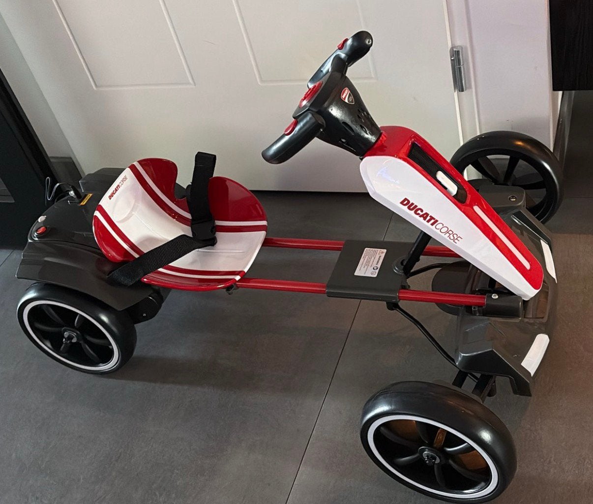 Kart auto 6km per uur, Ophalen, Zo goed als nieuw, Overige merken