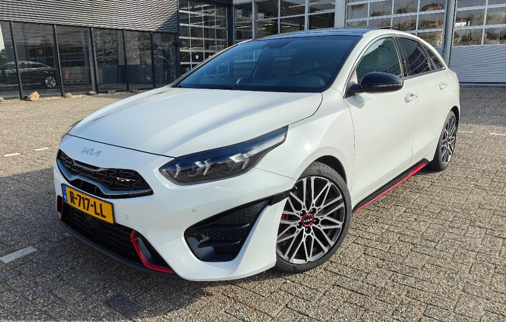 Kia ProCeed 1.6T-GDi GT /204PK /  Pano / JBL Camera/Keyless, Auto's, Dealer onderhouden, 15 km/l, Wit, Origineel Nederlands