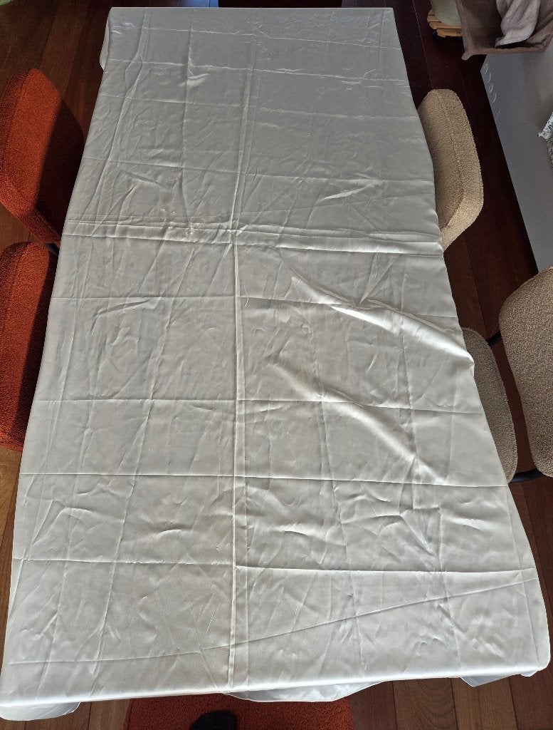 2x Tafelkleed roomwit - bruiloft, diner, feest, Overige materialen, Ophalen of Verzenden, Zo goed als nieuw, Wit
