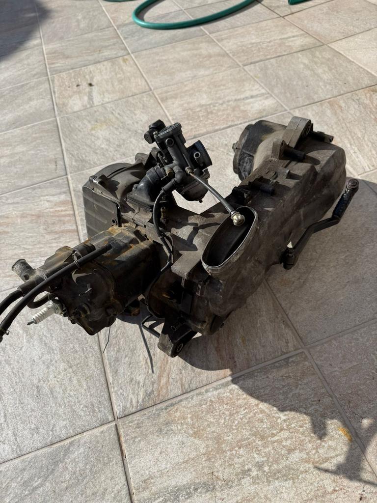 Piaggio hexagon 125cc motorblok LC 2takt zip sp onderdelen, Ophalen of Verzenden