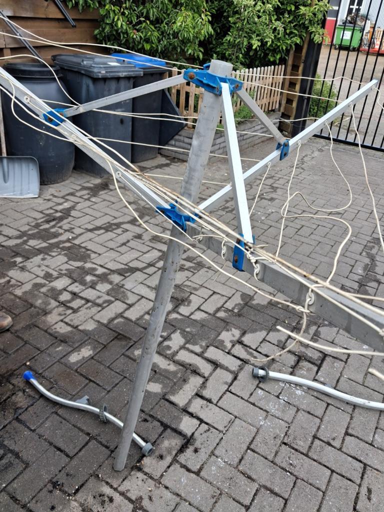 Droogmolen - moet nieuwe lijnen in, Ophalen of Verzenden, Gebruikt, Droogmolen