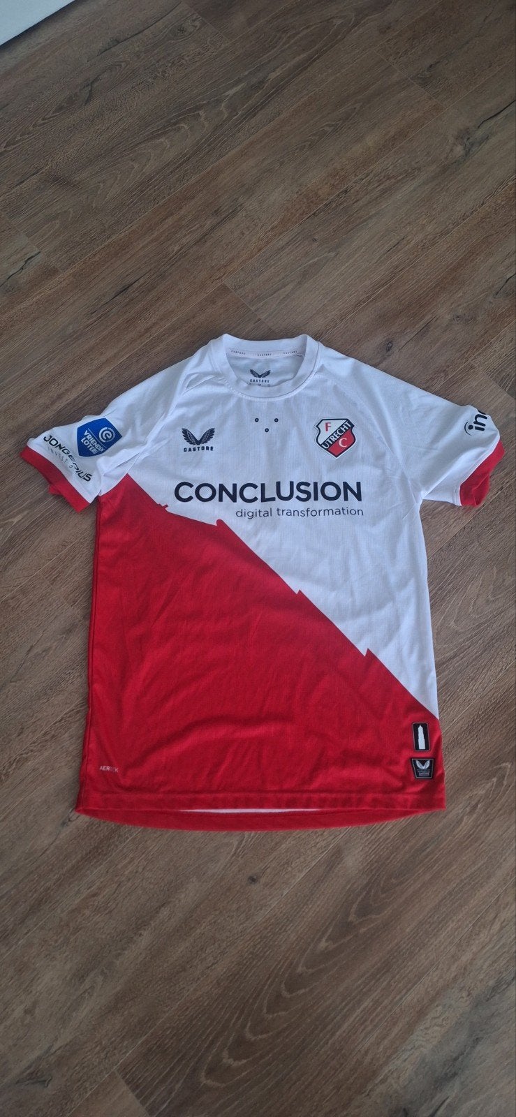 FC Utrecht Thuisshirt Maat M Pro Versie met rugnummer 47, Maat M, Ophalen of Verzenden, Zo goed als nieuw, Shirt