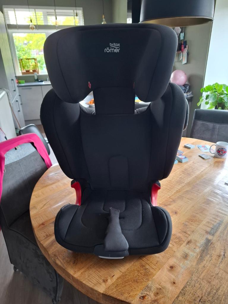 Britax Römer autostoel - Zwart, 15-36 kg, met Isofix, Ophalen, Romer, 15 t/m 36 kg, Verstelbare rugleuning