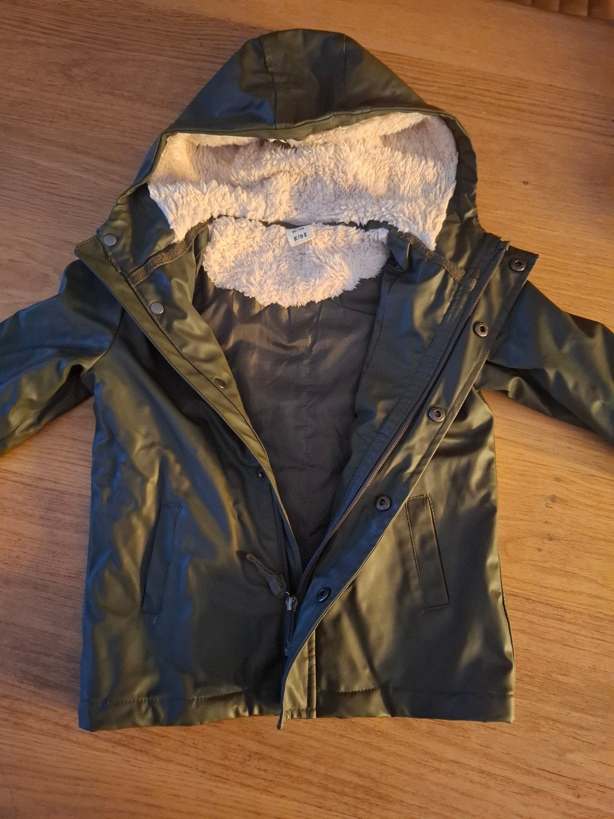 Hema groene regenjas met teddy voering maat 98 / 104, Jongen of Meisje, Ophalen of Verzenden, Zo goed als nieuw, Hema