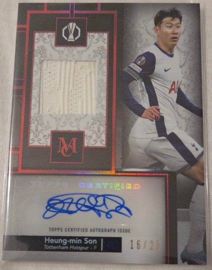 Heung-min Son Topps Museum Collection Autograph Relic Card, Verzamelen, Ophalen, Zo goed als nieuw, Buitenlandse clubs, Spelerskaart