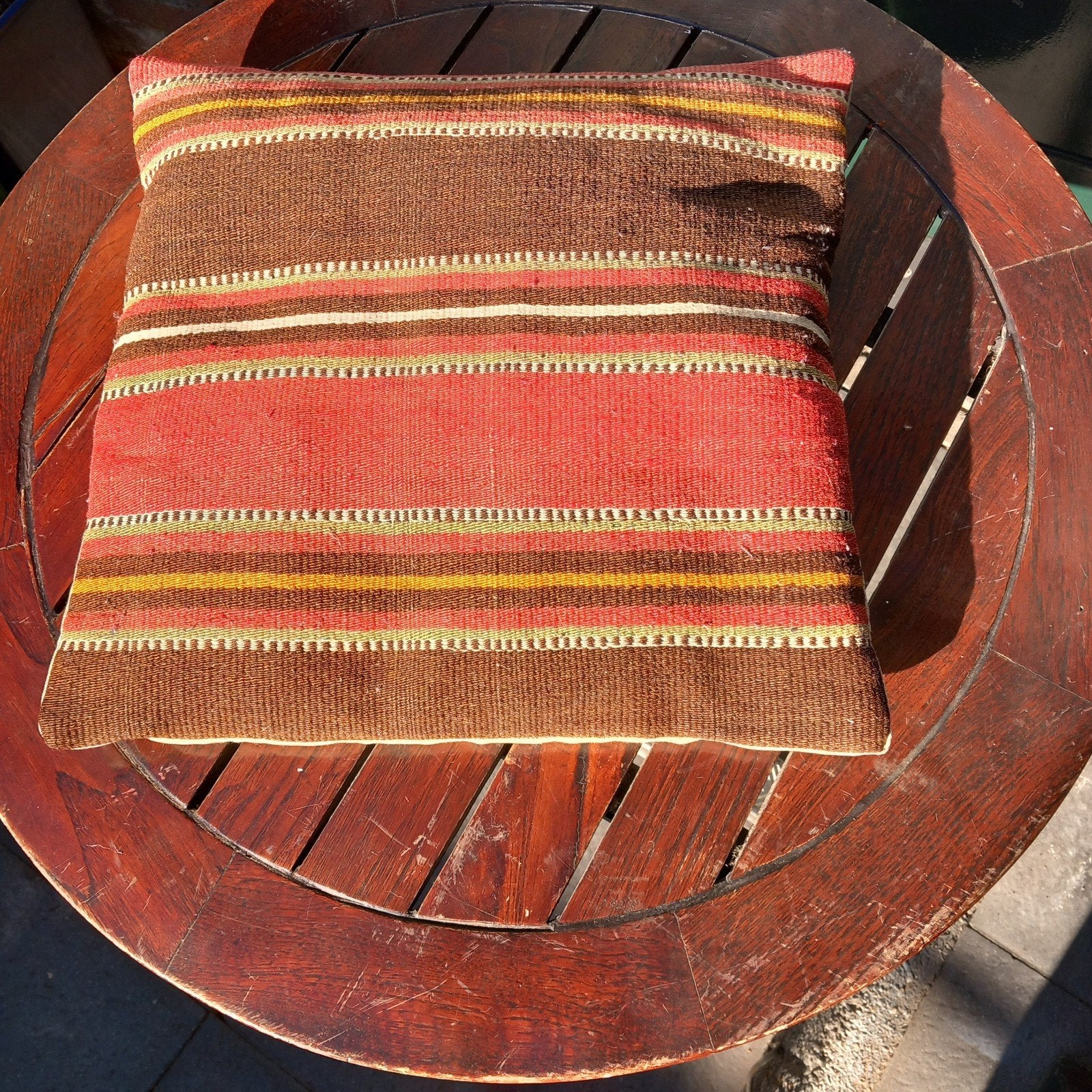 Handgemaakt wollen kussen 40x40 cm - Made in Turkey, Huis en Inrichting, Woonaccessoires | Kussens, Ophalen, Overige merken, Gebruikt
