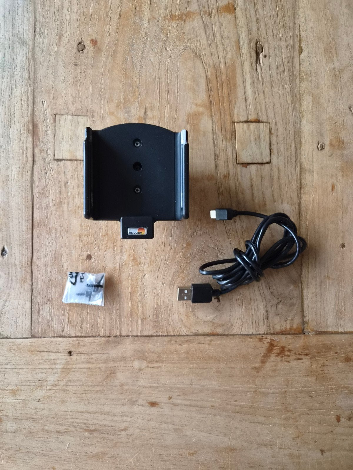 Brodit auto telefoonhouder met ingebouwde oplader, Ophalen of Verzenden, Gebruikt