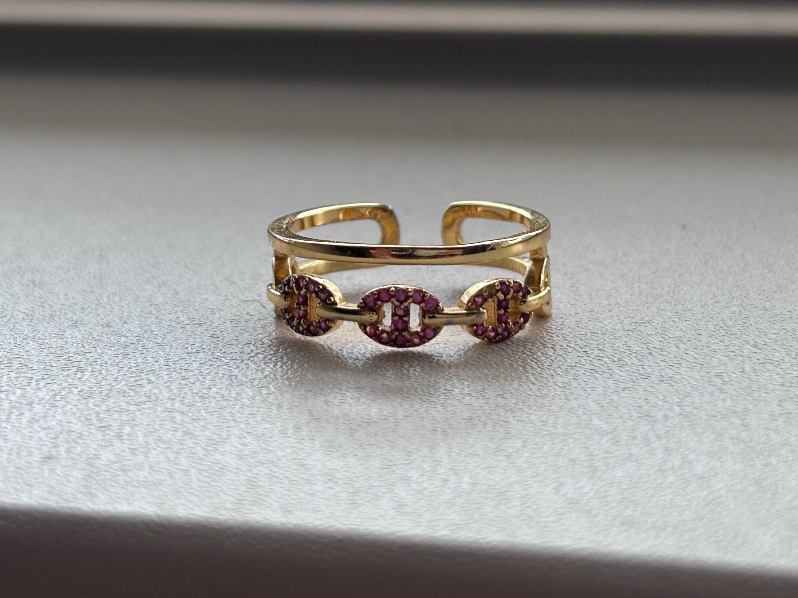 Nieuwe RVS ring met paarse steentjes, Sieraden, Tassen en Uiterlijk, Ringen, IJzer of Staal, Paars, Nieuw, Ophalen of Verzenden