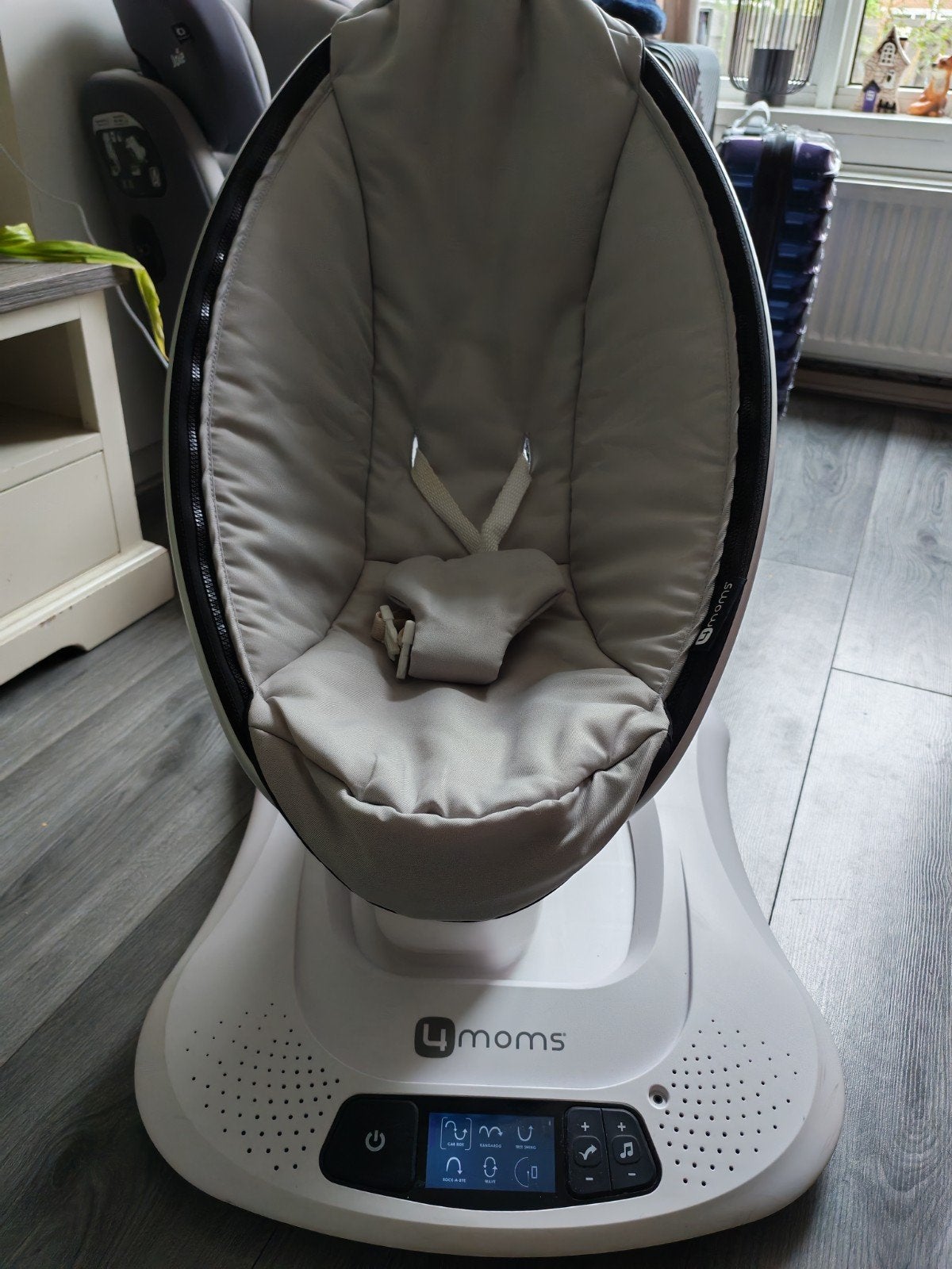 4moms mamaRoo 4.0 – Elektrische Babyschommel – Bluetooth, Kinderen en Baby's, Ophalen, Zo goed als nieuw