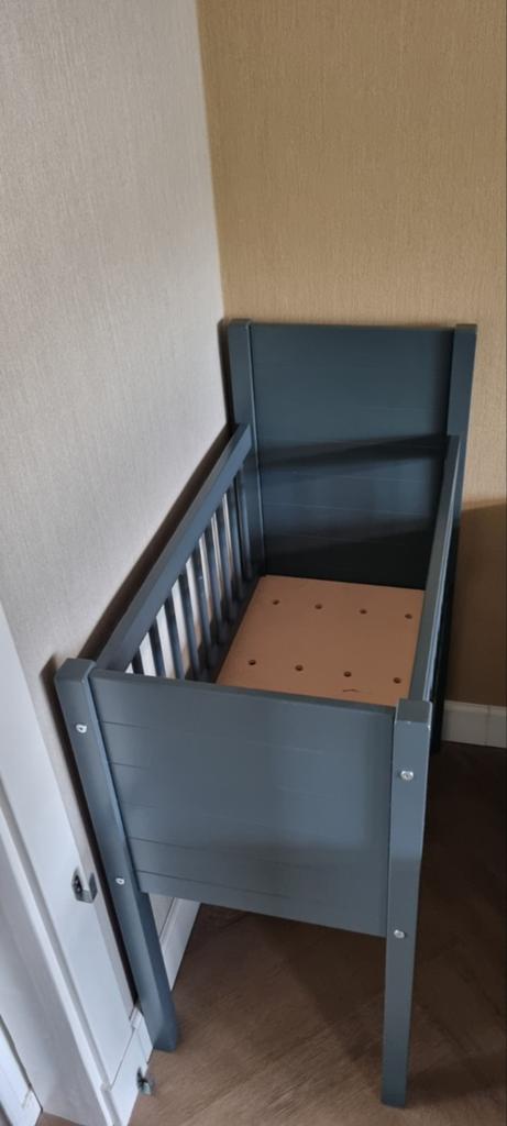 Noa kidsmilll baby bed wieg ledikant 40 x 80, Ophalen, Zo goed als nieuw, Wieg
