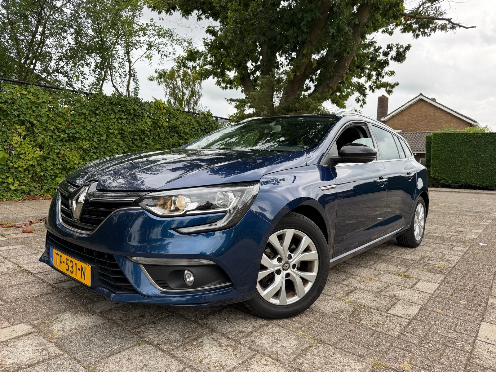 Renault Mégane Estate 1.3 TCe Limited | CarPlay | keyless |