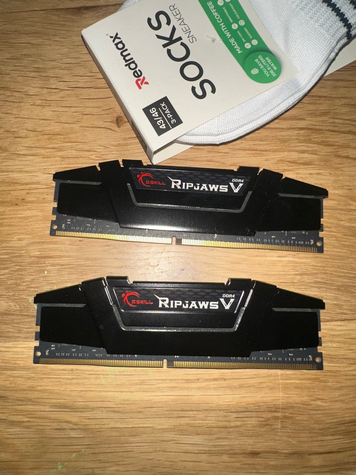 G.Skill Ripjaws V DDR4 RAM Geheugen (2x8GB), Computers en Software, DDR4, Ophalen of Verzenden, Zo goed als nieuw, Desktop