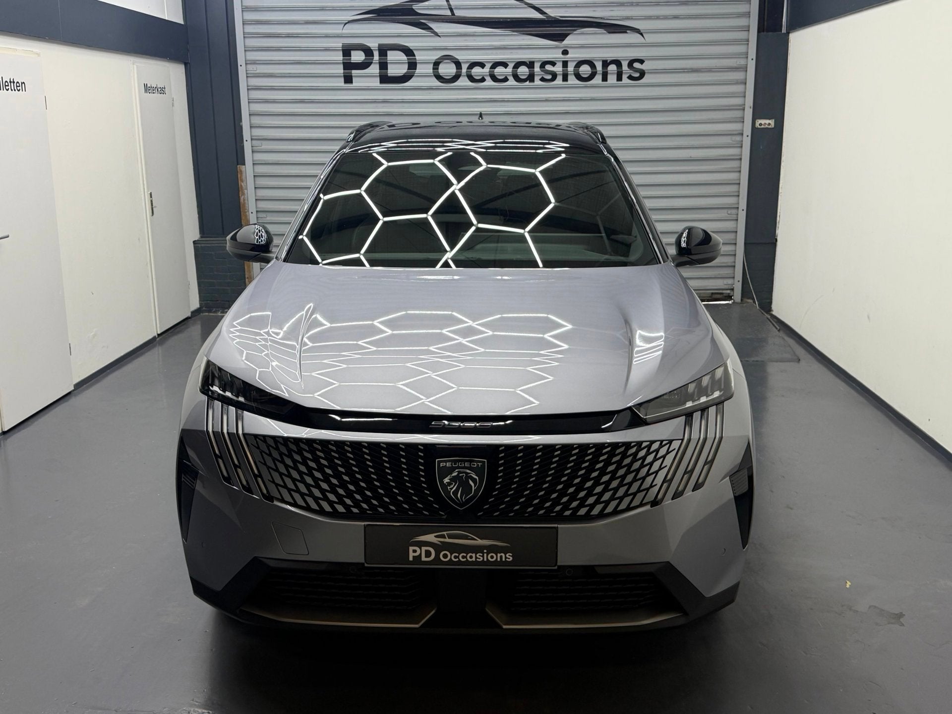 Peugeot 5008 1.2 Hybrid 145PK GT 7P. - Elek. Achterklep - AC, Auto's, 145 pk, Zwart, 1199 cc, Origineel Nederlands