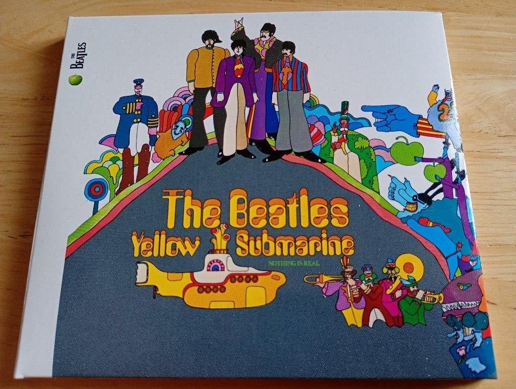 CD The Beatles - Yellow Submarine + Mini-Documentary, Verzenden, Zo goed als nieuw, Poprock
