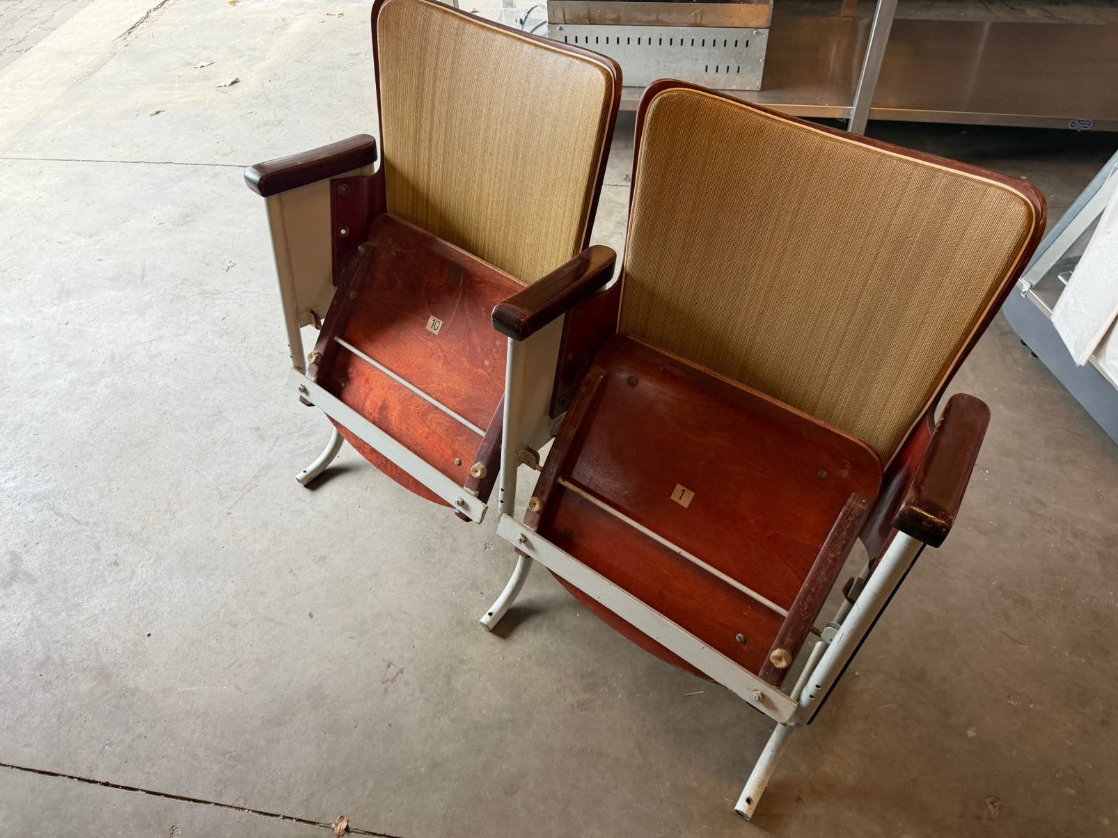 Vintage Bioscoopstoelen / Theaterstoelen – Set van 2, Antiek en Kunst, Ophalen