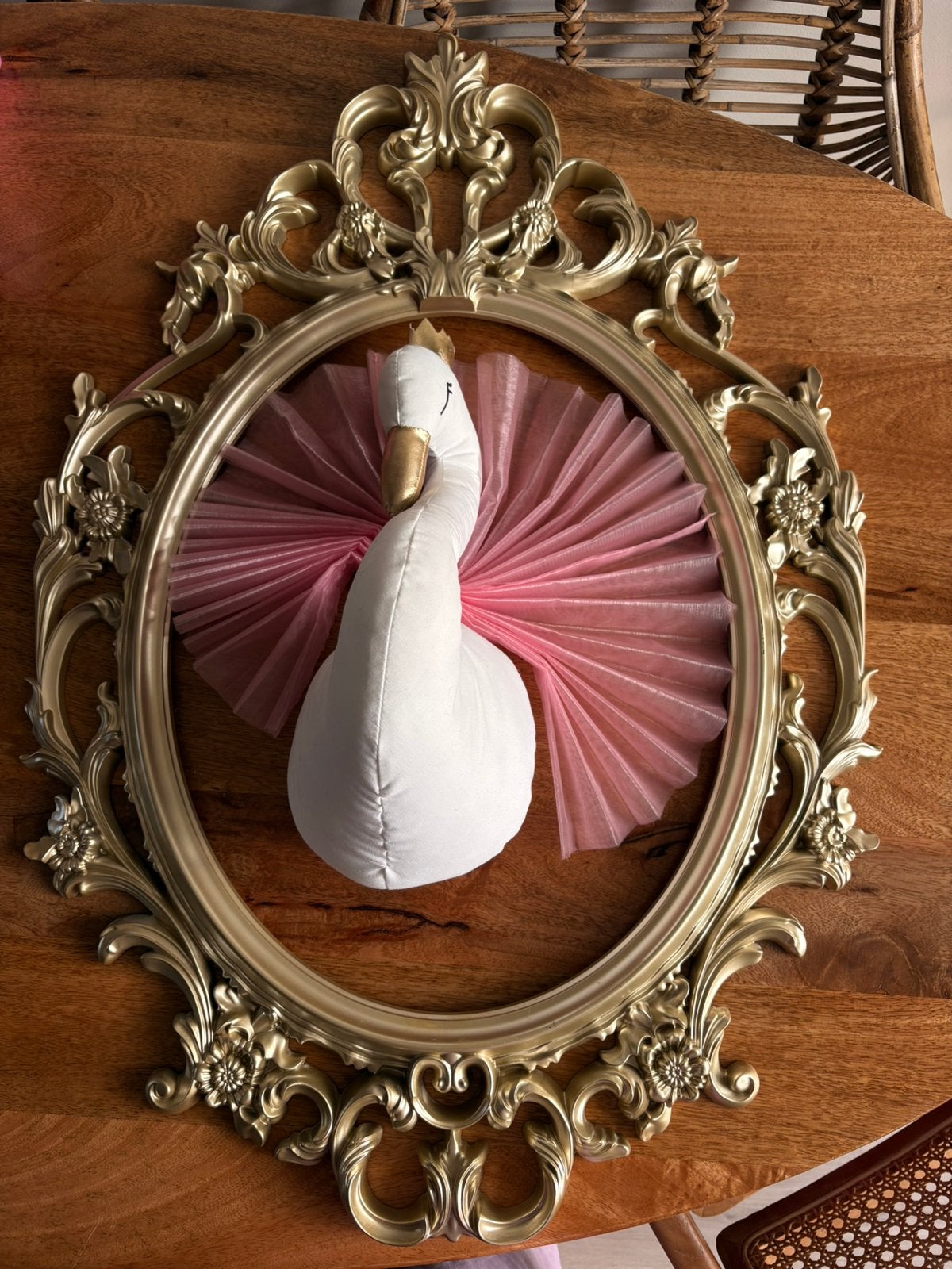 Set wanddecoratie zwaan met tutu en barok lijst goud roze, Ophalen of Verzenden, Zo goed als nieuw