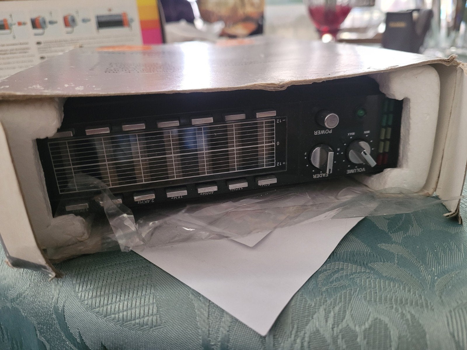Elta Grafische Equalizer Stereo Versterker 100W per kanaal, Audio, Tv en Foto, Versterkers en Receivers, Overige merken, Nieuw