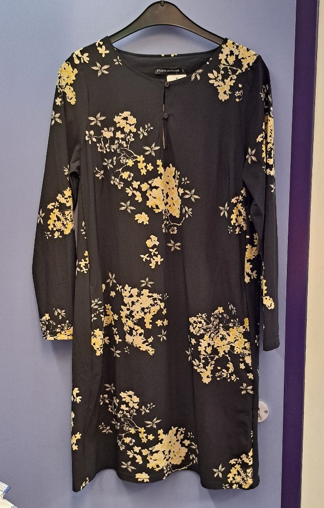 Studio Anneloes zwarte travelstof jurk gele bloemen L 48109