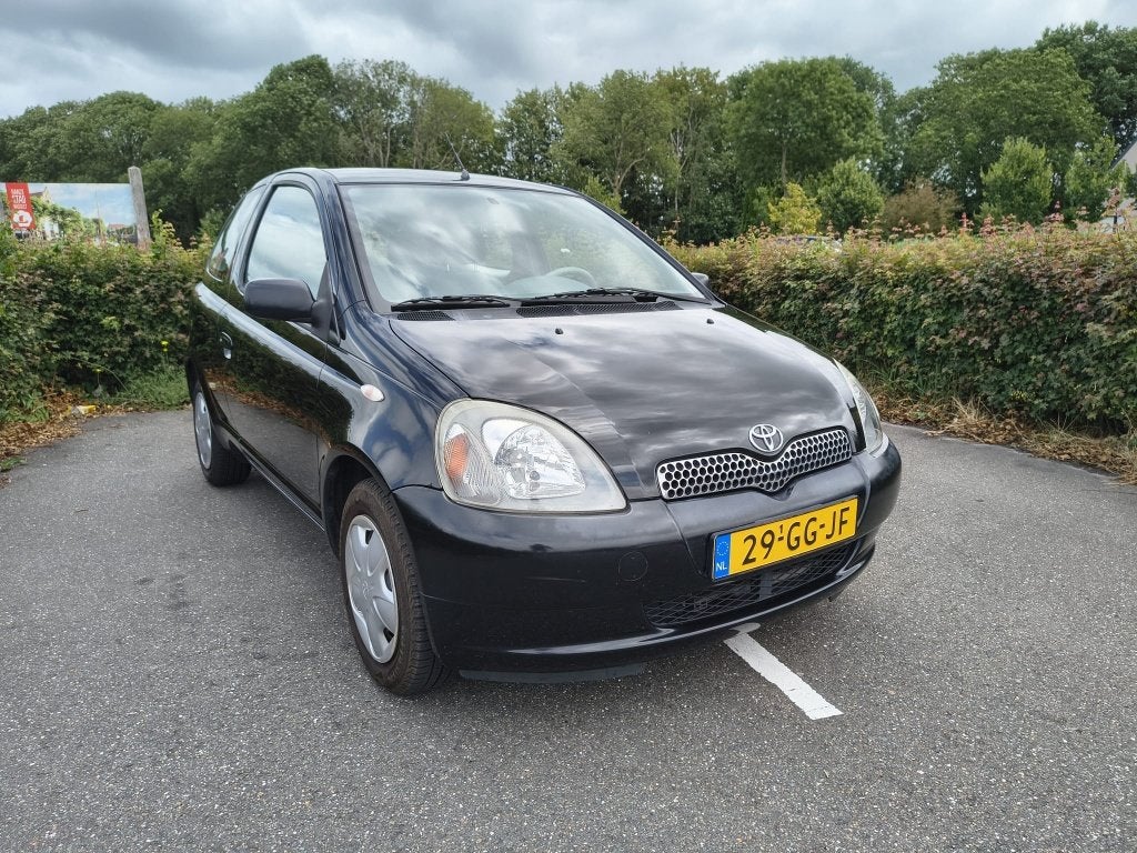 Toyota Yaris 1.0 3DR uit 2000, Auto's, Voorwielaandrijving, Stof, 4 cilinders, 850 kg