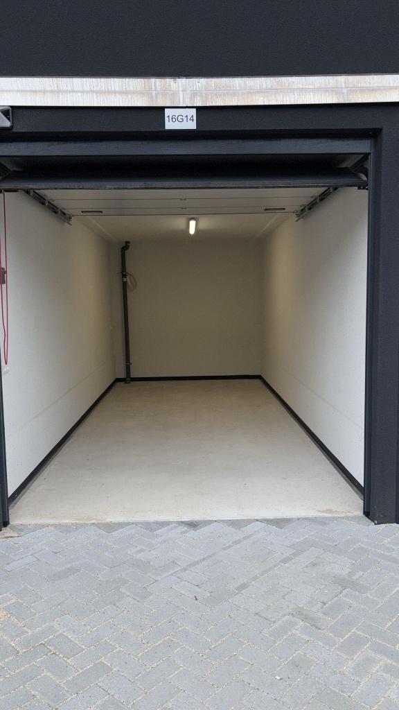 Moderne bedrijfs-/opslagbox te huur – 21 m² – Kerkrade, Limburg