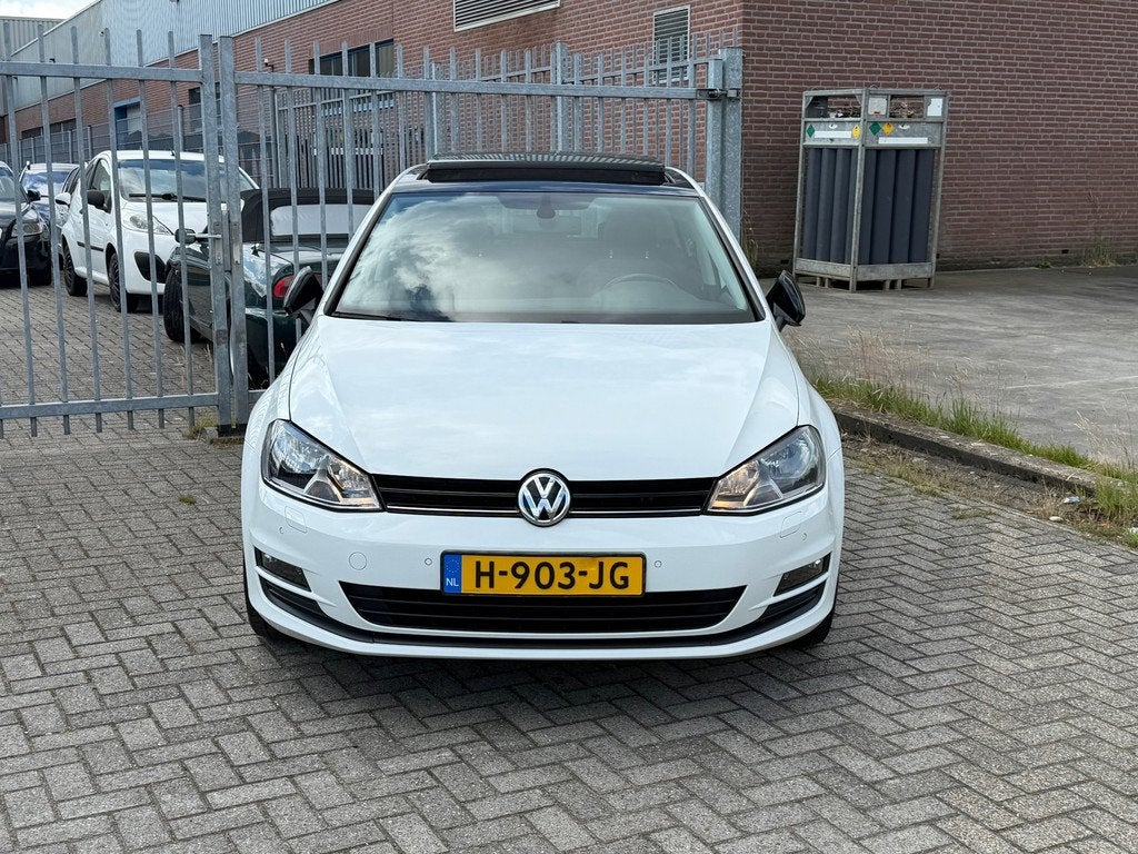 Volkswagen Golf 1.4 TSI Highline 5 deurs 125PK! PANORAMA l N, Voorwielaandrijving, Gebruikt, 4 cilinders, 620 kg