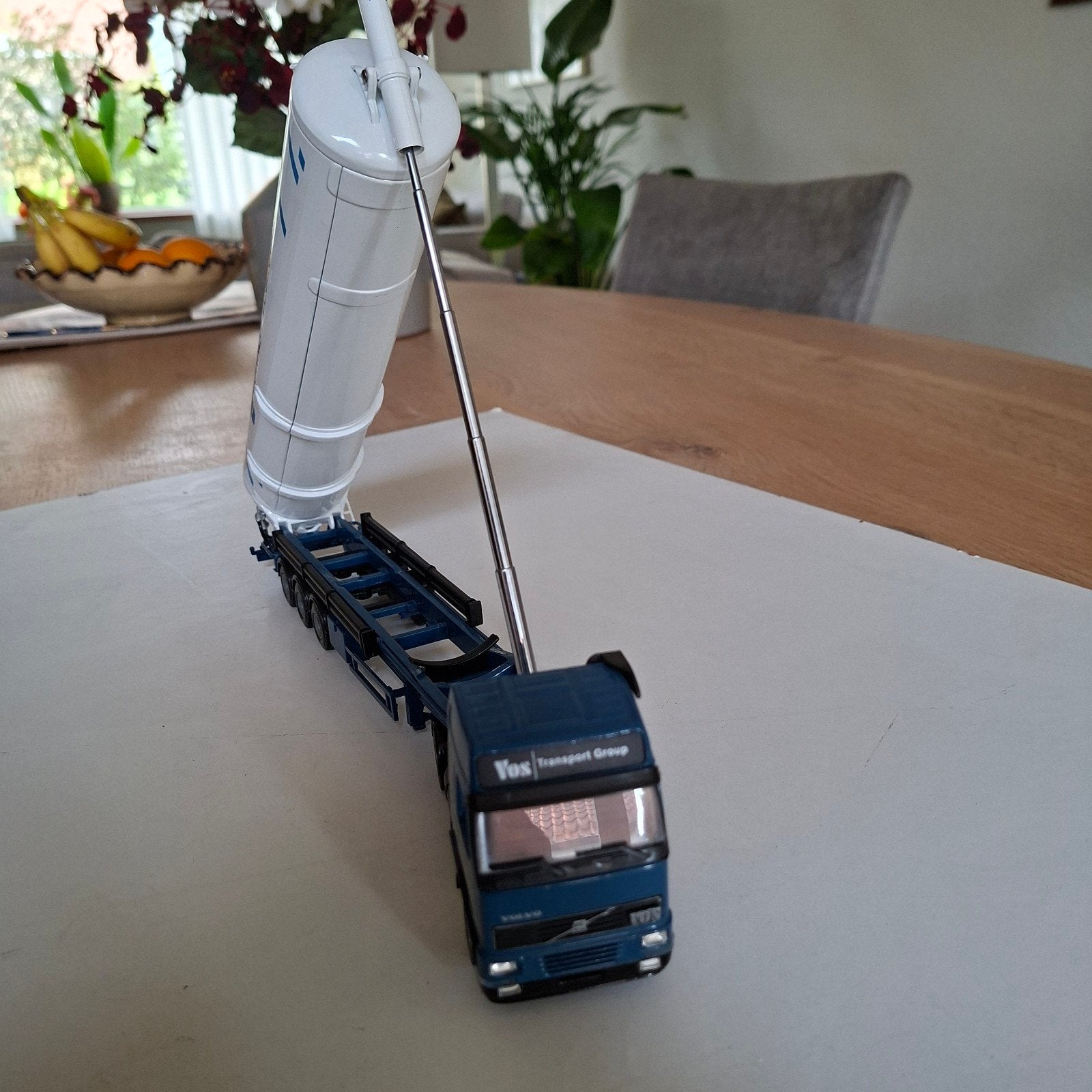 Lion Toys Jonker Vos Bulkwagen - Volvo Truck Model, Hobby en Vrije tijd, Ophalen of Verzenden, Zo goed als nieuw, Overige merken